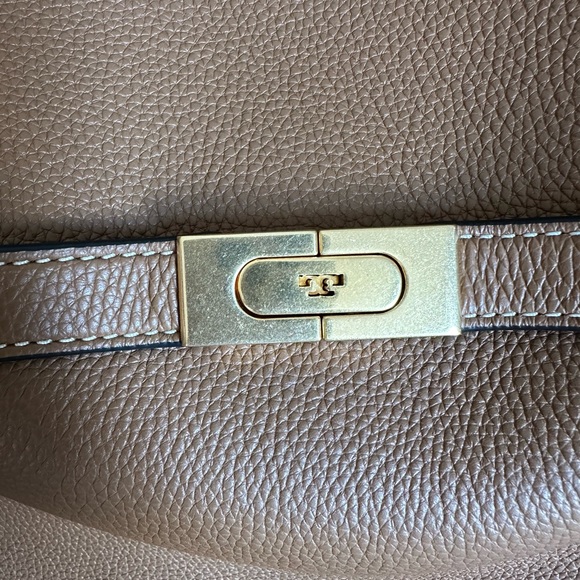 Tory Burch Lee Radziwill - Picture 4 of 8